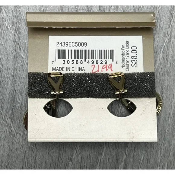 CAROLEE NEW YORK Gold Tone Champagne Crystal Dangle Clip-On Earrings Fashion - Picture 6 of 7